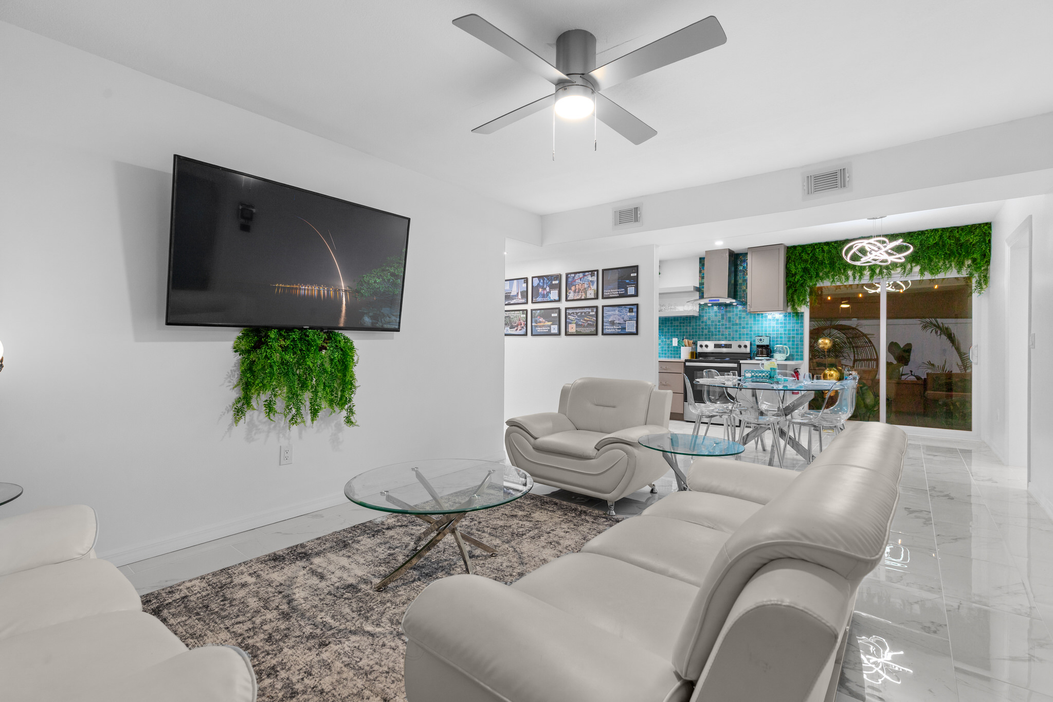 Airbnb, VRBO and Short-term rental photography in Brevard County, Florida. Biz360tours is a professional photography company that is certified and trained by Airbnb for short term rental photography.
