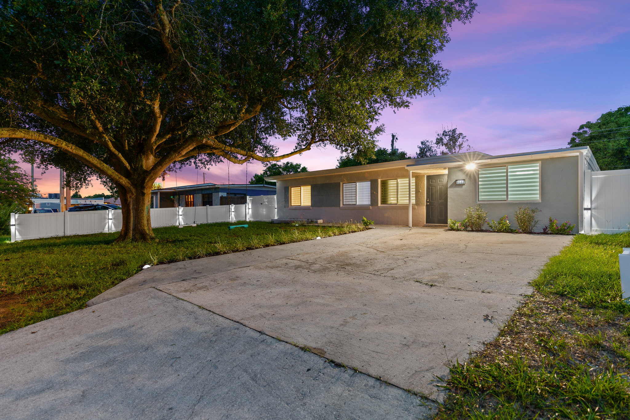Airbnb, VRBO and Short-term rental photography in Brevard County, Florida. Biz360tours is a professional photography company that is certified and trained by Airbnb for short term rental photography.